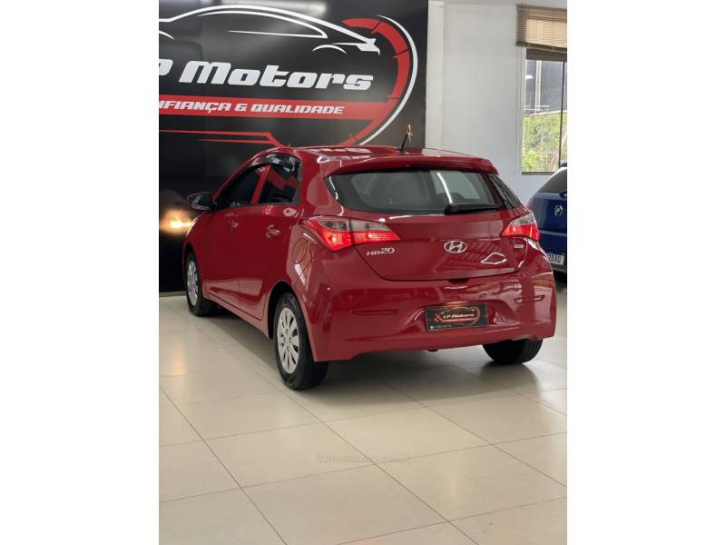 HYUNDAI - HB20 - 2014/2014 - Vermelha - R$ 43.000,00