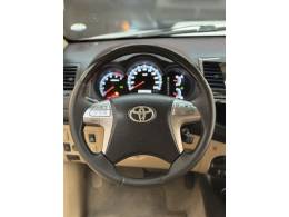 TOYOTA - HILUX SW4 - 2014/2014 - Branca - R$ 151.900,00