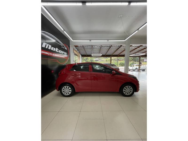 HYUNDAI - HB20 - 2014/2014 - Vermelha - R$ 43.000,00